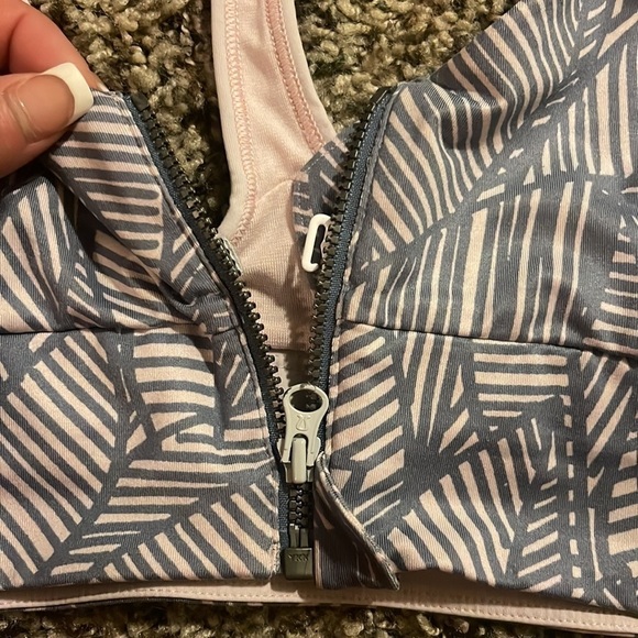Lululemon sports bra - Picture 5 of 5